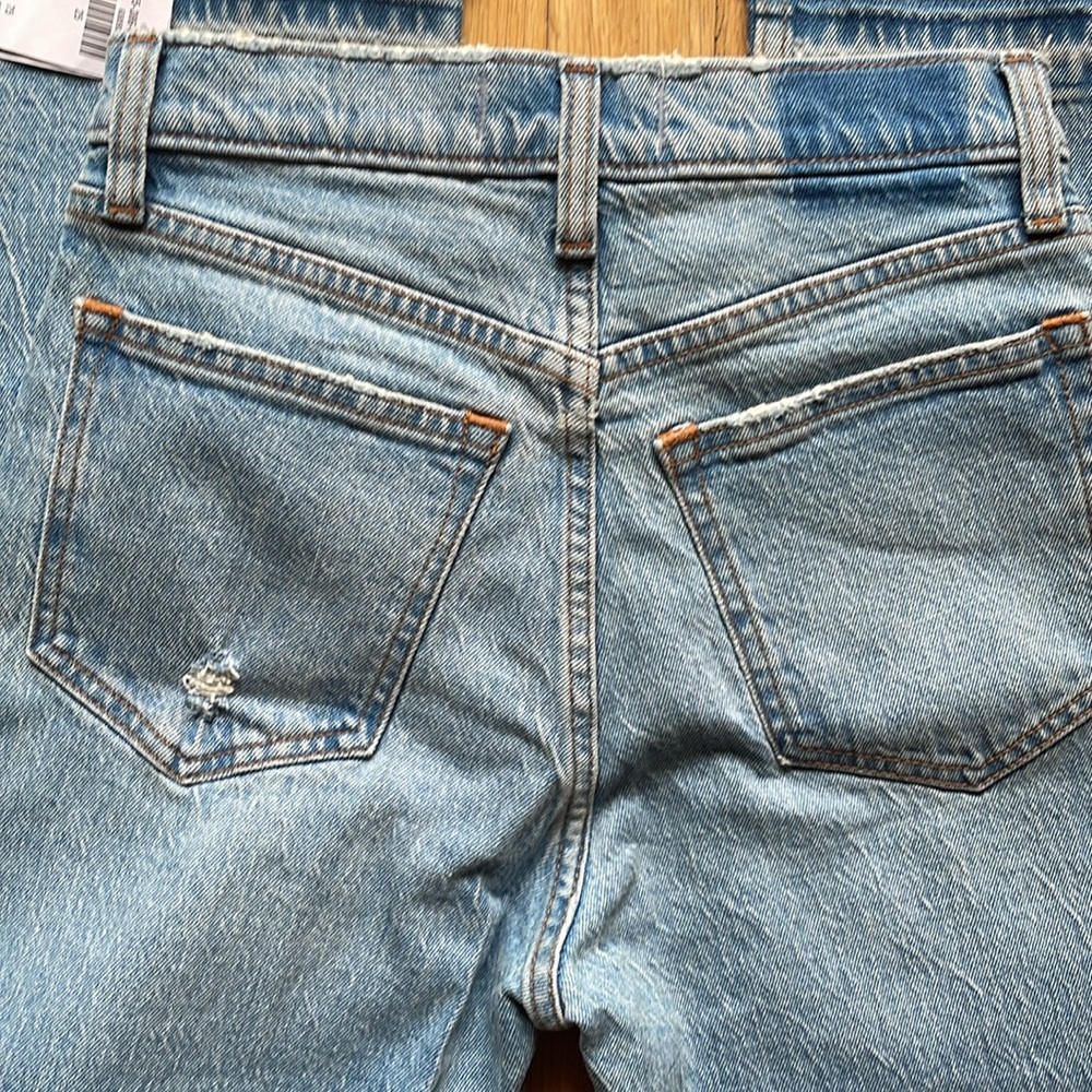 Abercrombie & Fitch High Rise 90s Relaxed Jean - Picture 14 of 14